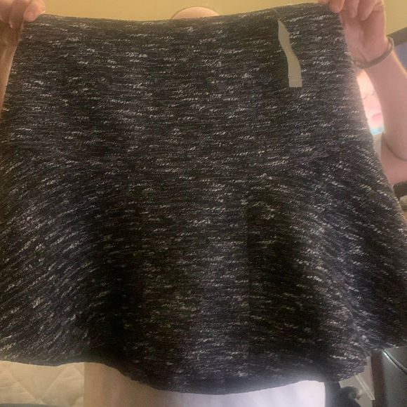 Chanel Black and White Tweed Fabric - Picture 2 of 3